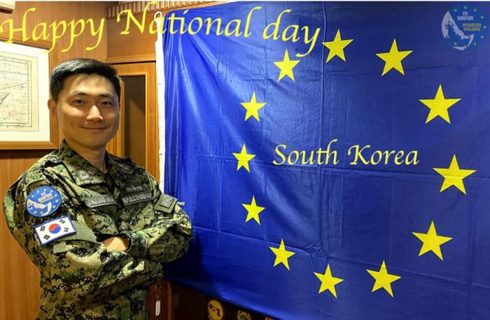 LtCdr (OF-3) Kim Jinjung – FHQ crew member