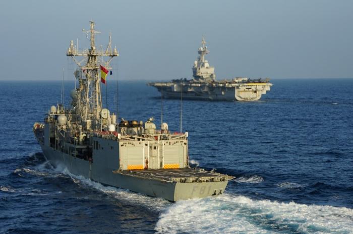 Joint Activity at Sea between ESPS Santa María and FS Charles De Gaulle 