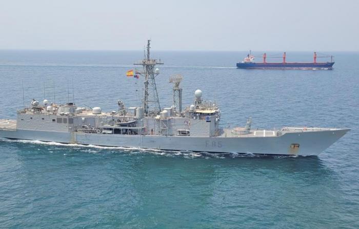 EUNAVFOR asset ESPS NAVARRA escorting a WFP vessel