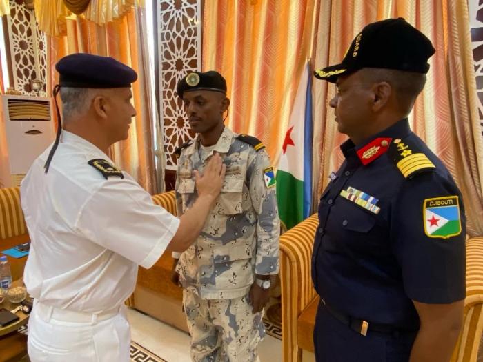 Force Commander during the medal ceremony