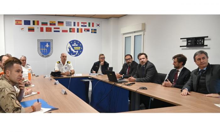 EUNAVFOR Operation Commander chairing the meeting with the shipping industry representatives.