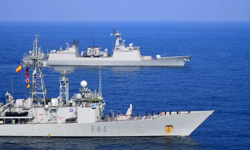 EUNAVFOR ATALANTA ESPS REINA SOFIA and ROKS KANG GAM-CHAN EUNAVFOR ATALANTA ESPS REINA SOFIA and ROKS KANG GAM-CHAN