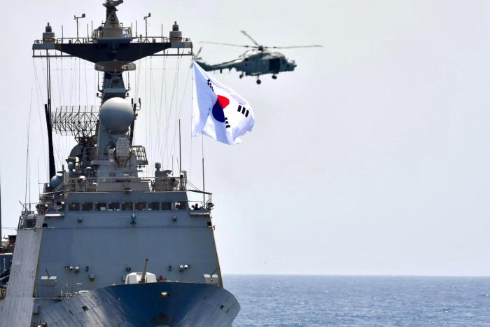 ROKS MUNMU THE GREAT conducting some of the activities