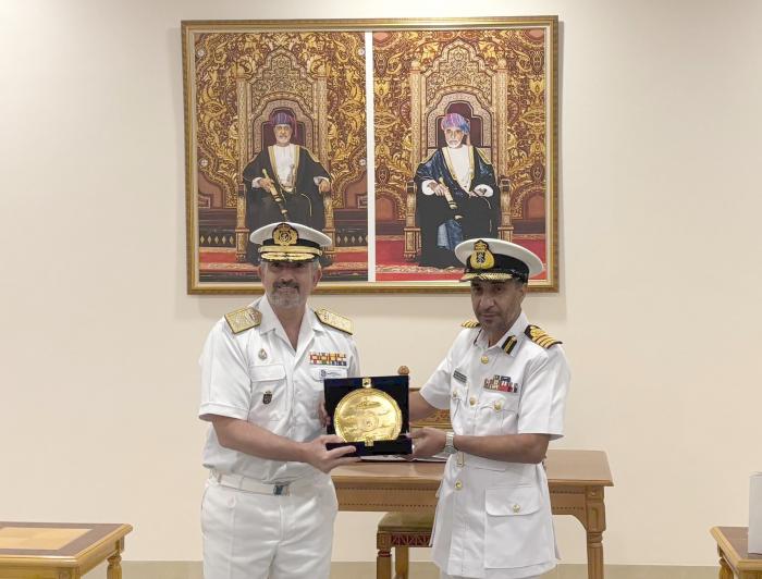 Force Commander during the visit to the Omani Maritime Security Centre