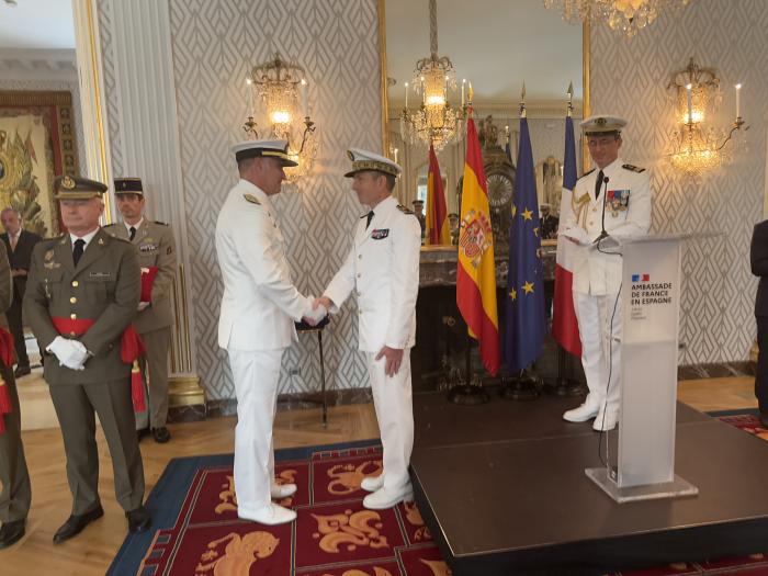 Operation ATALANTA Commander being awarded at the French Embassy in Madrid, Spain.