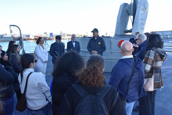 Students of the Master Degree in International Relations and Migrations of the University of Cadiz (Spain) at the ESPS REINA SOFIA