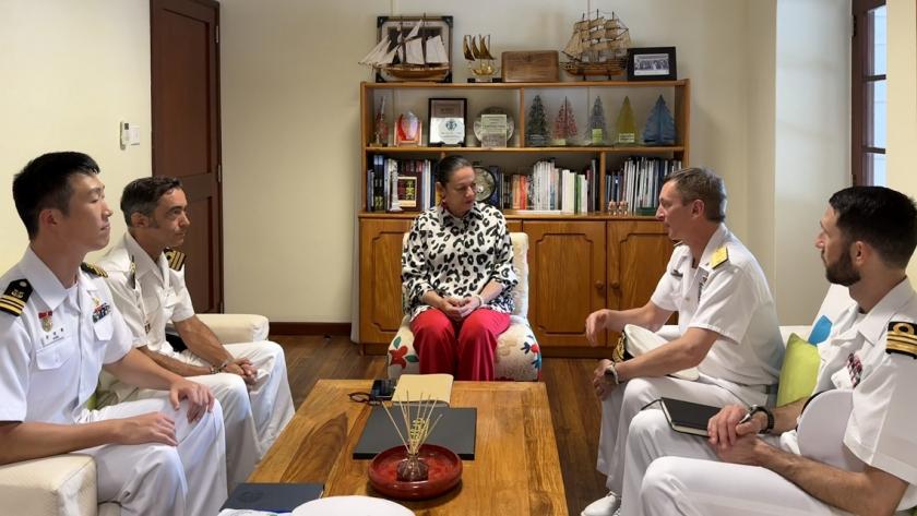 Mayor of Victoria and Force Commander meeting