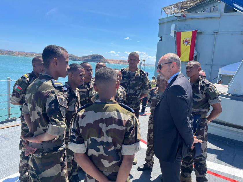 EU Ambassador to Madagascar, H.E. Roland Kobia, speaking with Malagasy Navy personnel on board the ATALANTA flagship