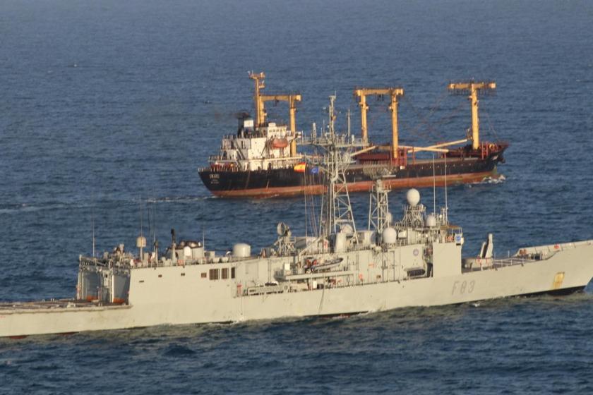 ATALANTA flagship ESPS NUMANCIA reassuring the MV SWARD navigation 