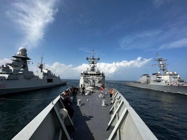 US: first ever joint naval exercise conducted between the EU and U.S.