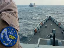  Operation ATALANTA escorted the merchant vessel LADY DIMINE, chartered by the World Food Programme, during her transit through the Strait of Bab-el-Mandeb until her safe arrival at the Port of Aden in Yemen. The merchant vessel was carrying 12 tons of wheat bound for Yemen and has arrived with no incidents. On 5 December, alerts of attacks in the area were received, resulting in an increased threat assessment for the Gulf of Aden region, specifically the Bab-el-Mandeb Strait area. On 6 December, in the lat