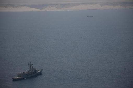 EUNAVFOR ATALANTA frigate ESPS CANARIAS in the vicinity of pirated HONOUR 25